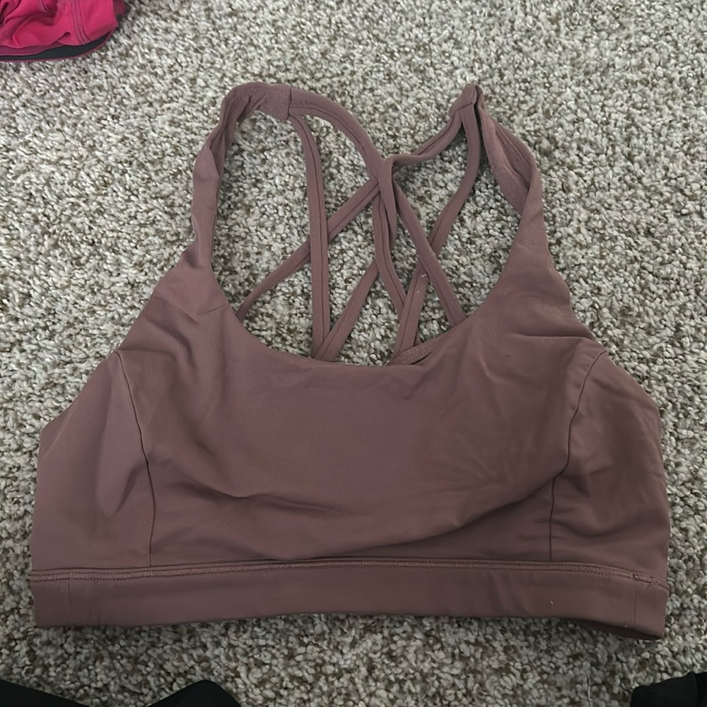 Free to be serene lululemon bra size 4